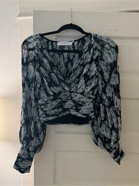 ASTR V-Neck Cropped Blouse